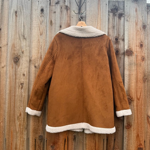 Brown and Cream Teddy Sheepskin Shearling Jacket w/ Pockets 🌿 - Picture 6 of 9